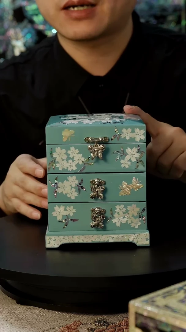 满贝底·弘贝雅螺钿漆器文化馆