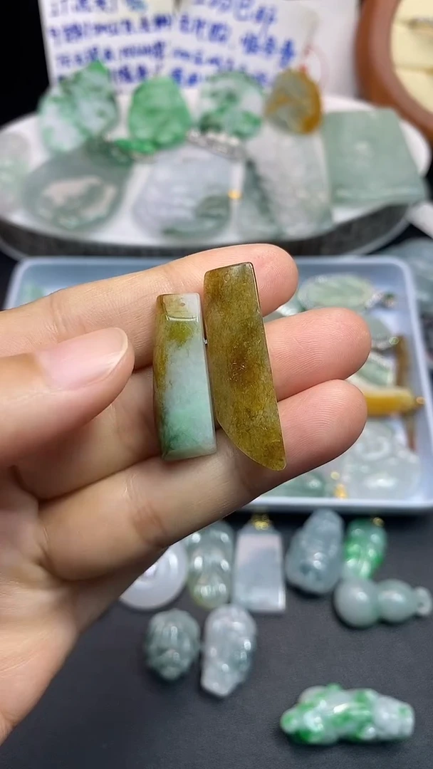 颈饰未镶嵌翡翠小****3吊坠