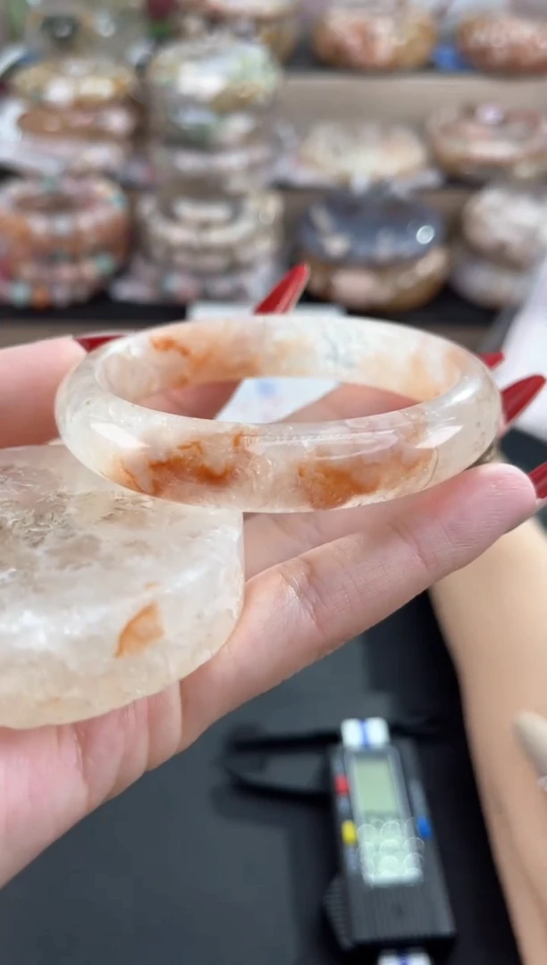 未镶嵌手镯石英质玉56