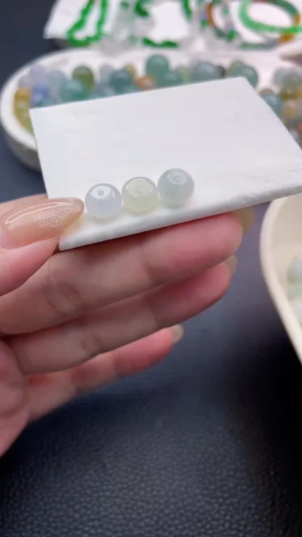 定制翡翠未镶嵌大****?珠子