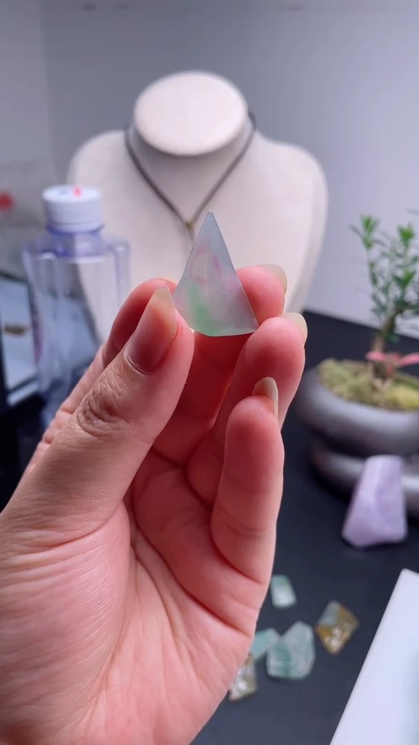 吊坠(不含链)未镶嵌翡翠缅甸天然翡翠，不包工