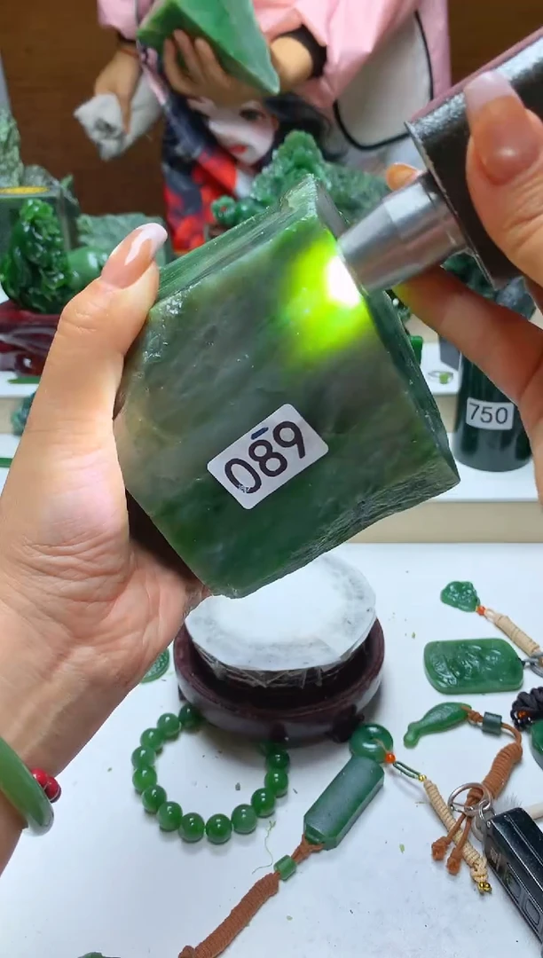 未镶嵌和田玉摆件1