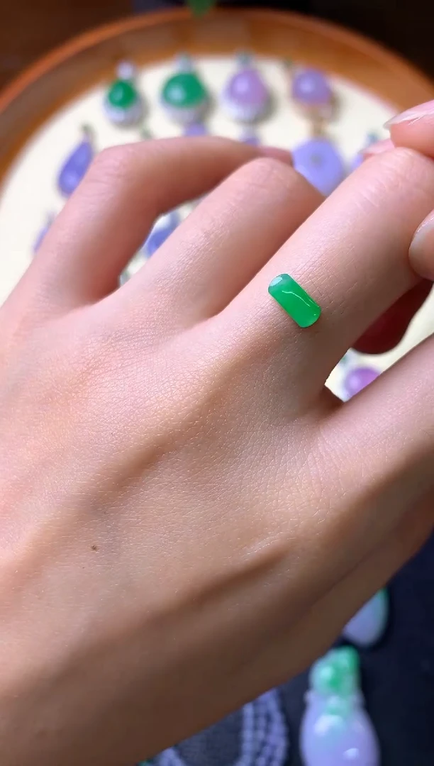 【闪购商品】定制翡翠未镶嵌裸石（镶嵌定制）