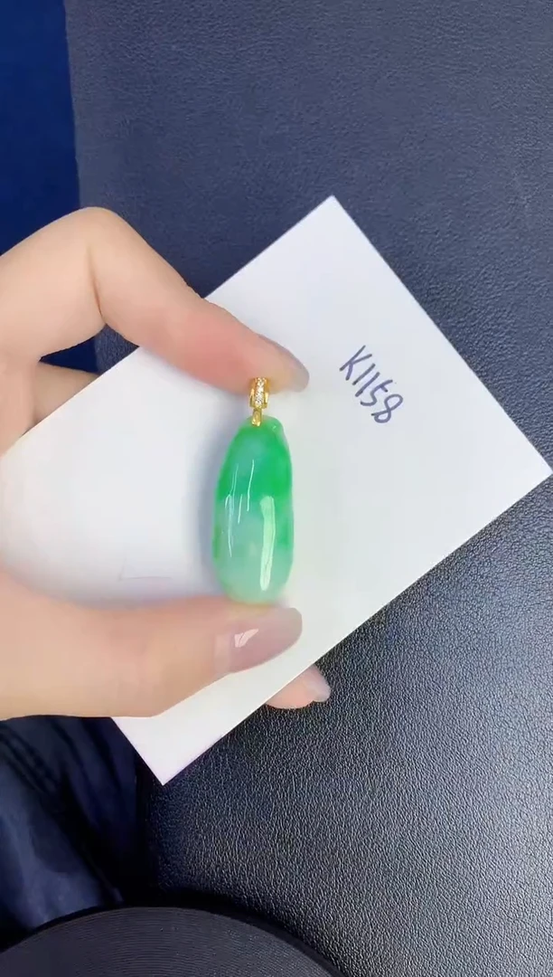 颈饰未镶嵌翡翠缅甸天然翡翠A货