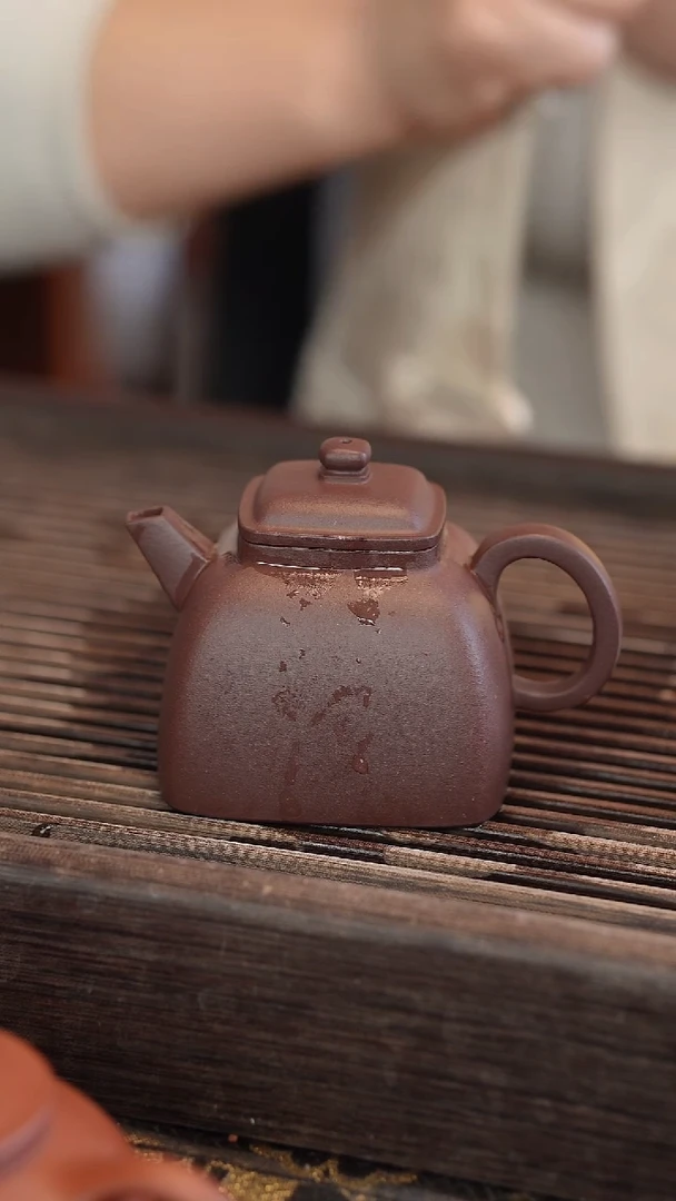 茶壶紫砂灞**奔原矿手工制作