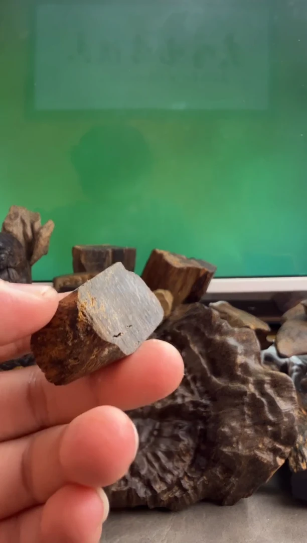 沉香手把件多样性发一