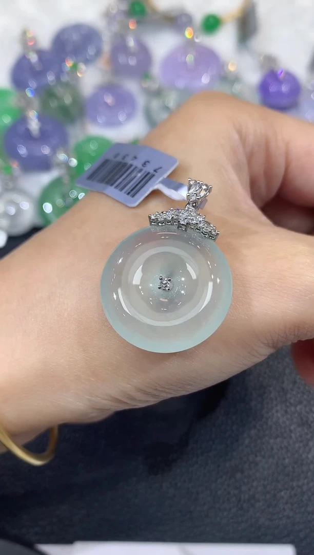 吊坠(不含链)18K金镶嵌翡翠A64 多样性发货一件