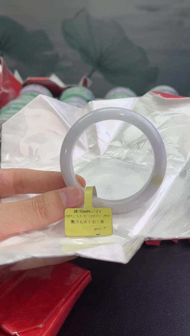 翡翠手镯未镶嵌翡翠手镯7
