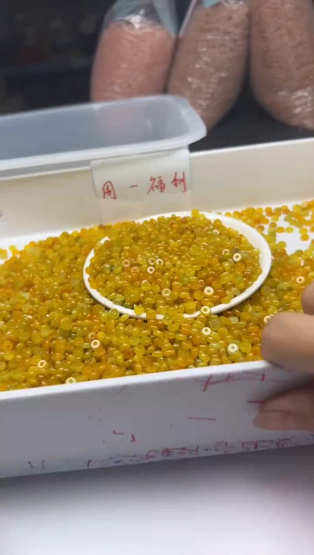 翡翠未镶嵌颈饰w1491黄翡隔片6*3mm*30颗