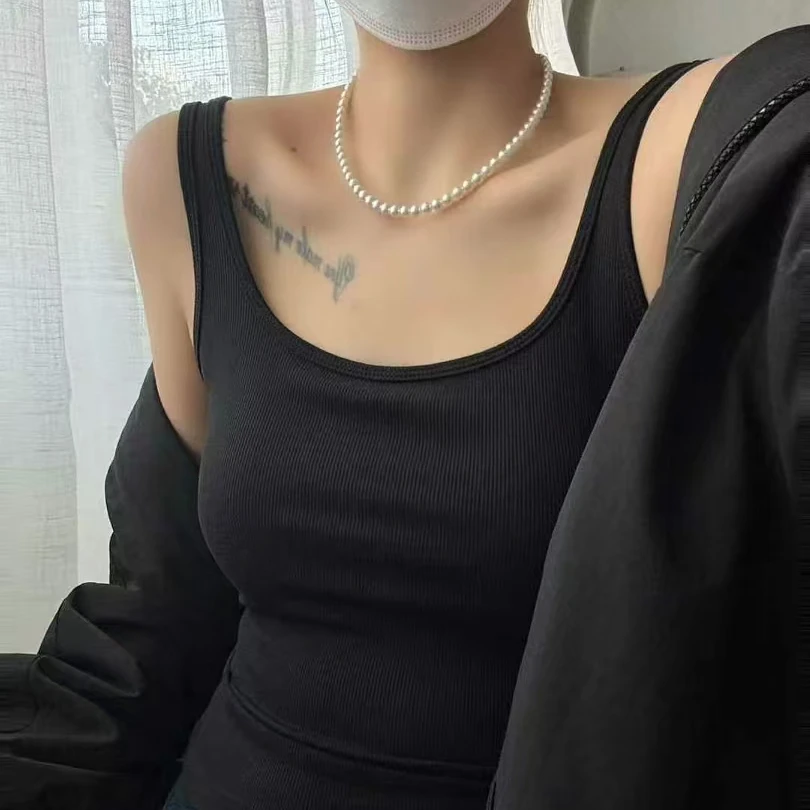 无痕舒适亲肤打底衫女一体式带胸垫四季修身显瘦百搭吊带背心美背