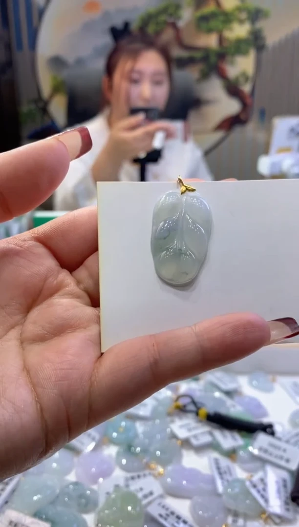 【闪购商品】翡翠吊坠(不含链)18K金镶嵌00008634