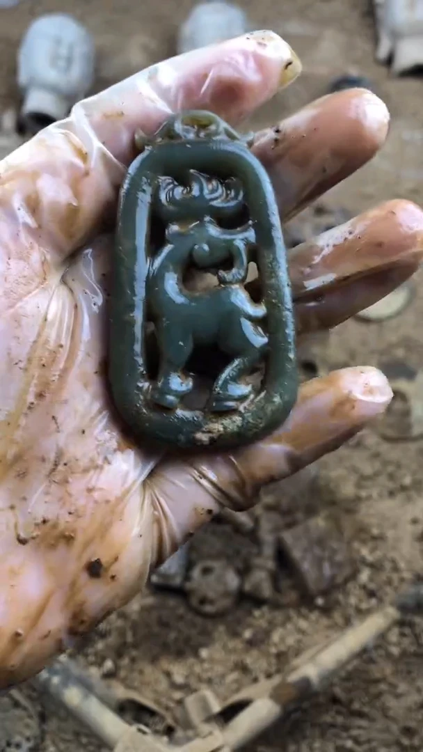 未镶嵌和田玉挂件1