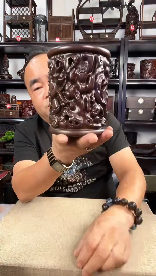 木寿桃笔筒老李红木工艺品