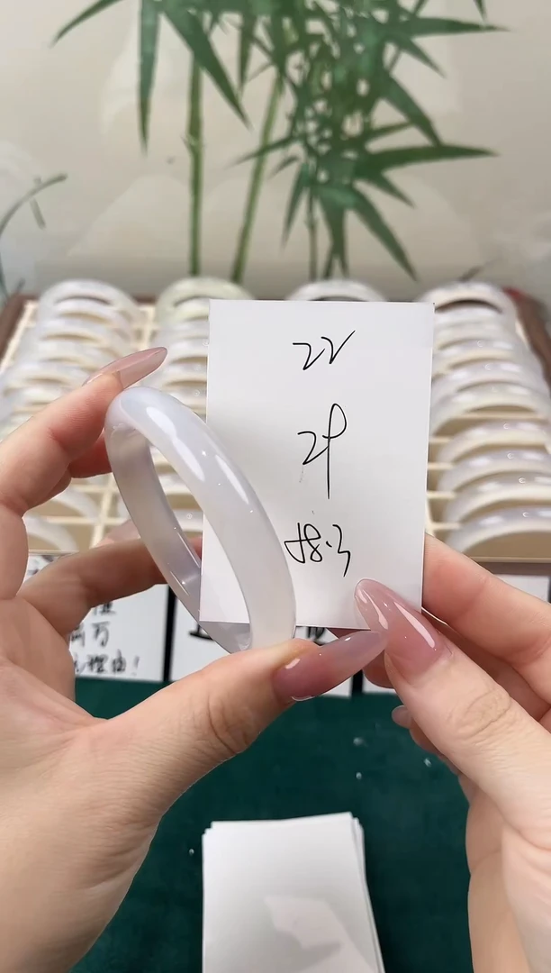 玛瑙/玉髓手镯未镶嵌22