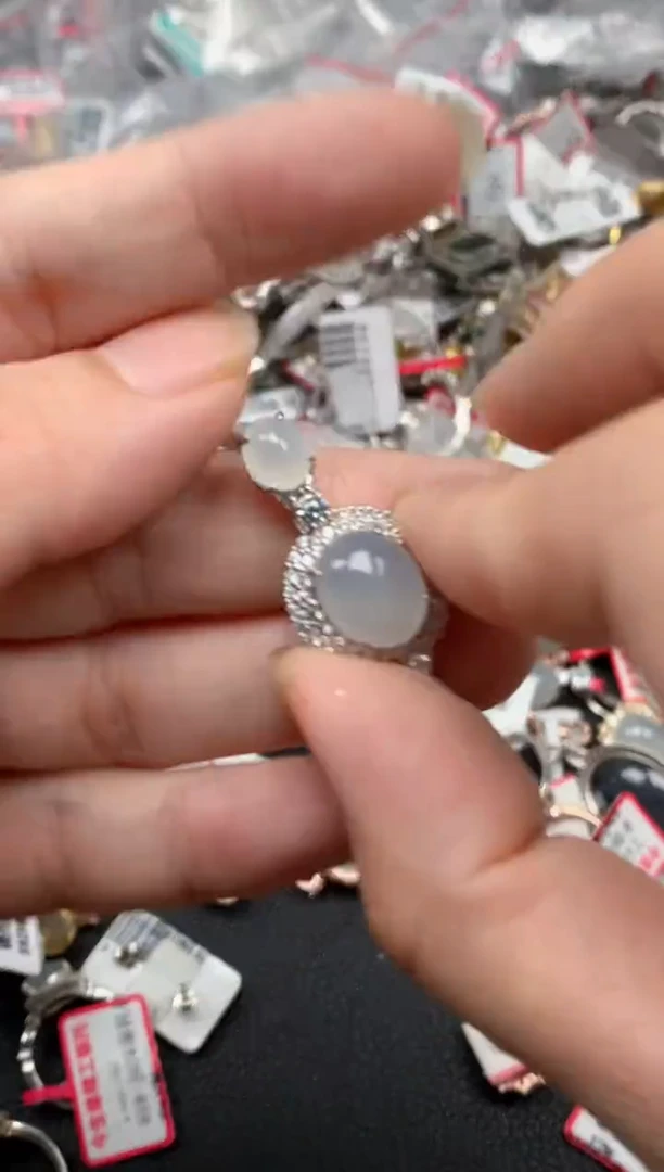 翡翠戒指银S925镶嵌天然A货缅甸翡翠