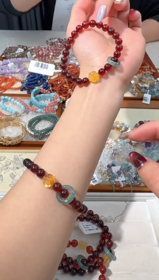 【闪购商品】琥珀手链未镶嵌D122血珀跑环设计款