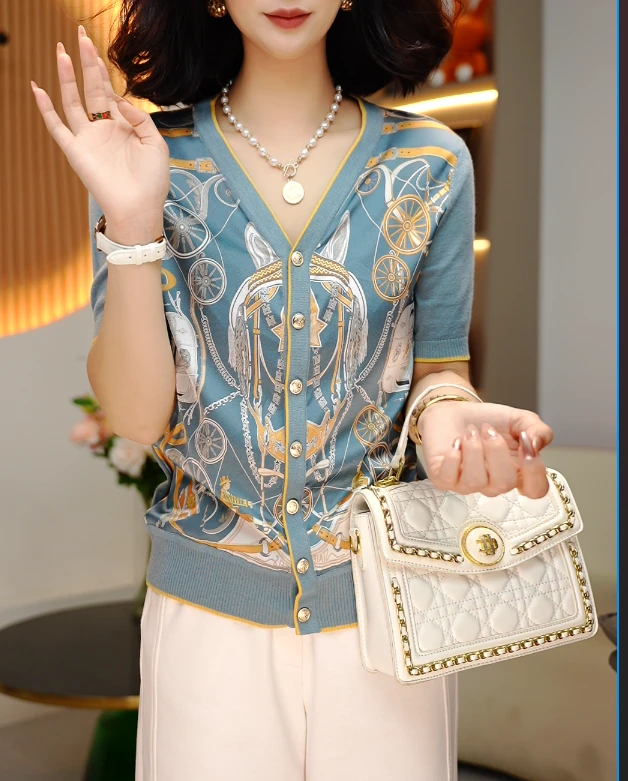 2025 夏季V领桑蚕丝印花休闲单排扣短袖减龄开衫通勤女士上衣-273