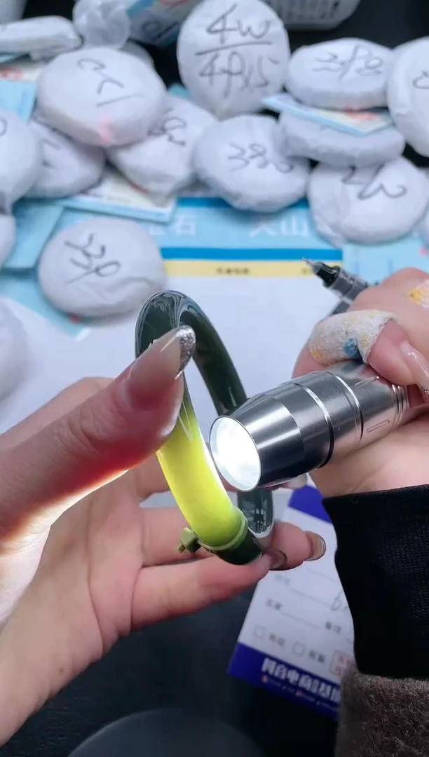 【闪购商品】和田玉手镯未镶嵌12V249-62