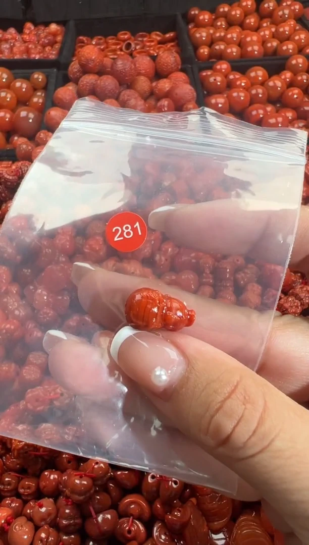 颈饰未镶嵌南红玛瑙1