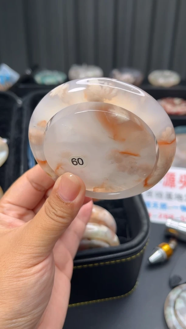 石英质玉手镯未镶嵌赠送镯心（圈口60