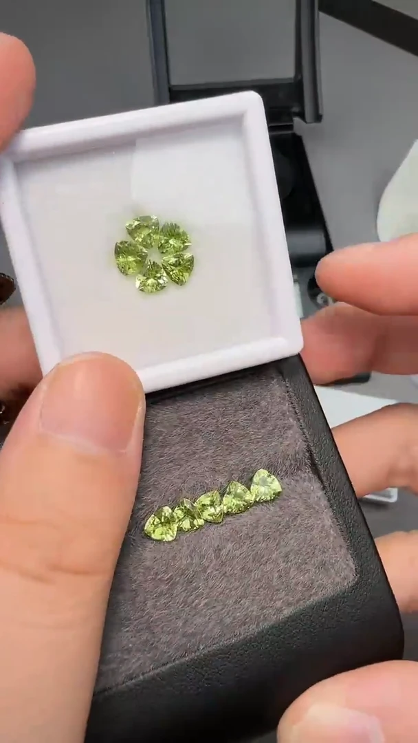 【闪购商品】橄榄石三角未镶嵌ct-A053-5p送5p
