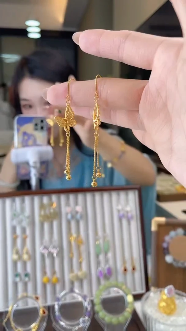 铜合金无925银39.9金色蝴蝶耳饰