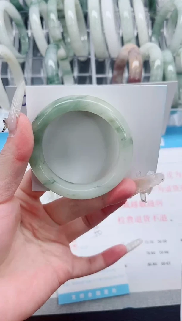 【闪购商品】石英质玉手镯未镶嵌A316-50