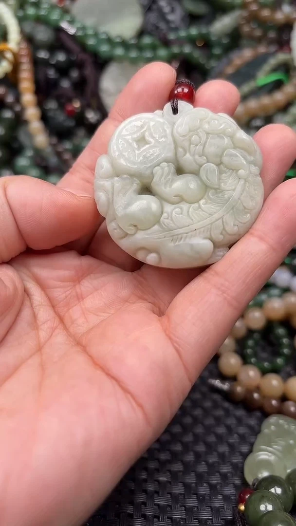 颈饰未镶嵌和田玉1