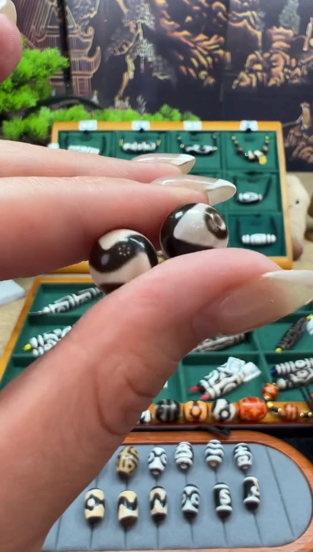 未镶嵌颈饰玛瑙/玉髓6.微瑕