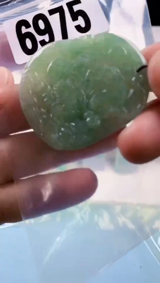 【闪购商品】翡翠颈饰未镶嵌天然翡翠吊坠挂件