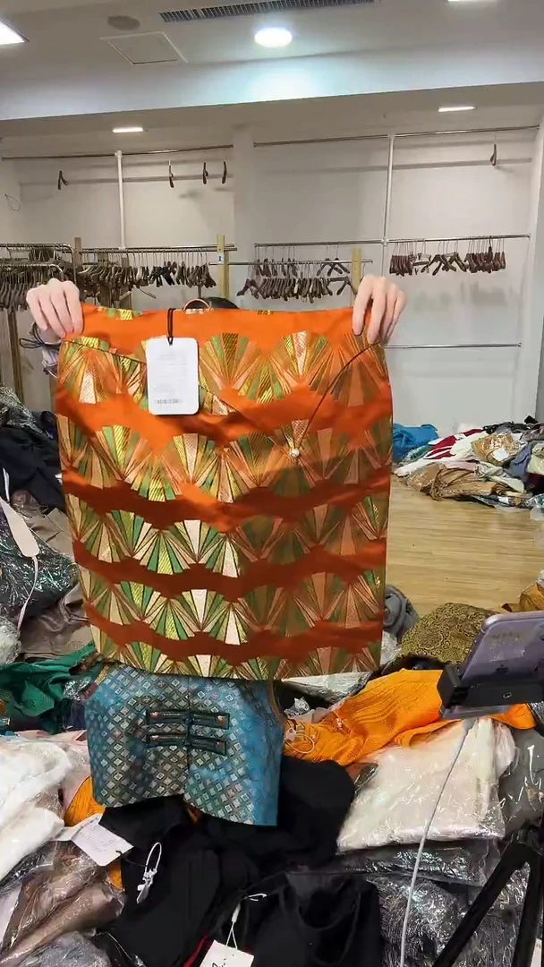 XL码      115-125斤