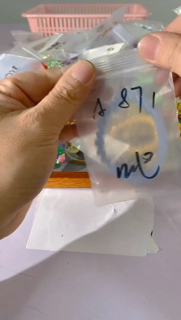 【闪购商品】水晶颈饰银S925镶嵌871红宝，蓝宝，多样性发一件赠链