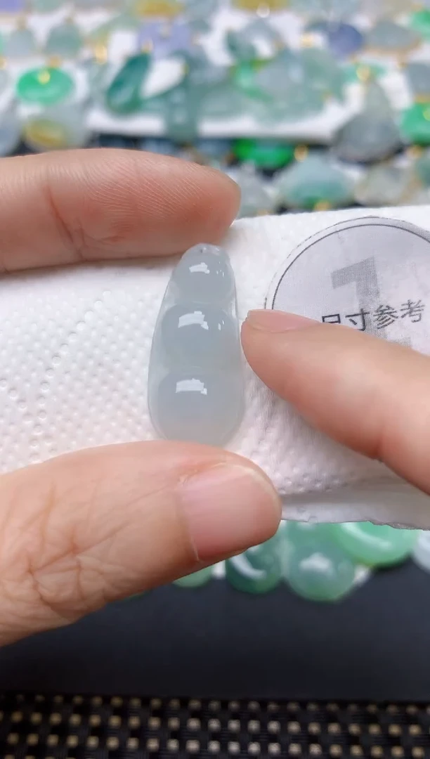 翡翠未镶嵌颈饰天然缅甸A货翡翠