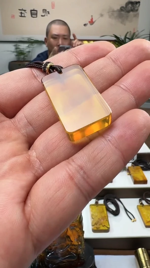 【闪购商品】琥珀吊坠(不含链)未镶嵌缅甸琥珀无事方牌吊坠
