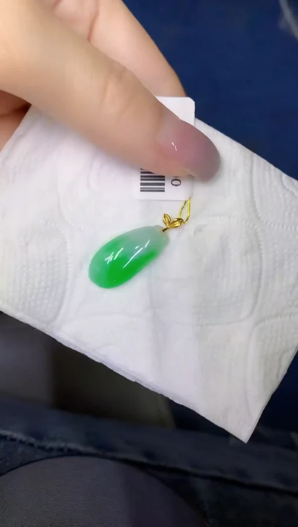 颈饰18K金镶嵌翡翠缅甸天然翡翠A货