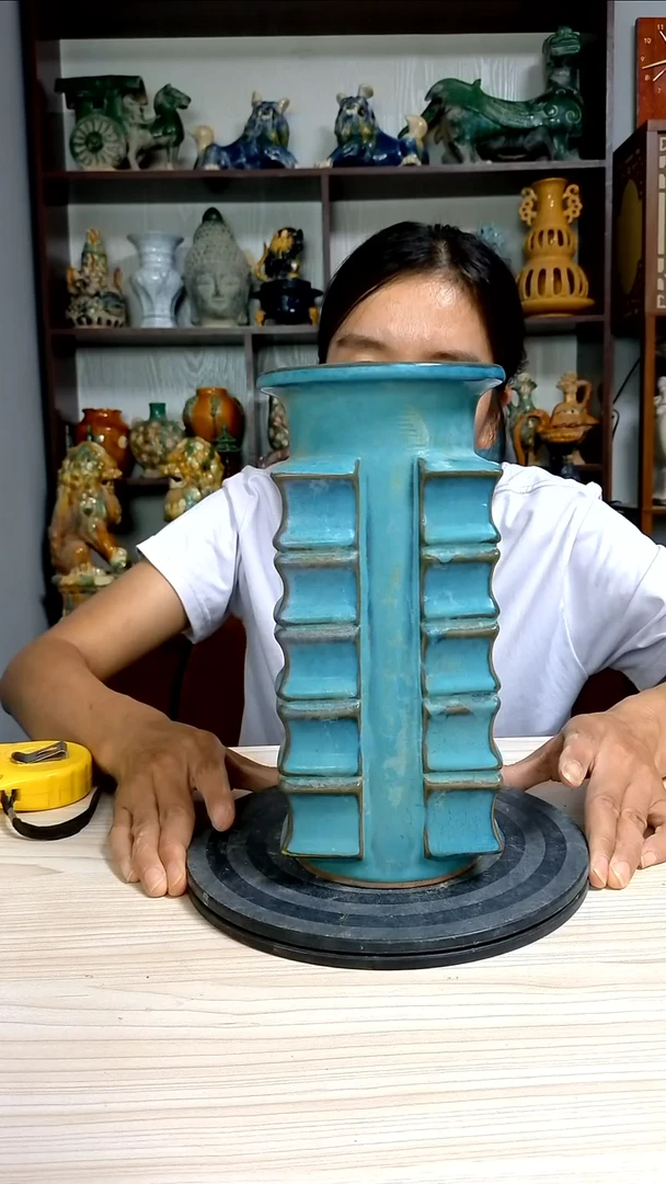 经典精美复古风格瓷器