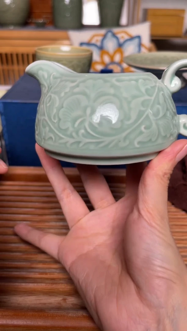 【闪购商品】其他青瓷毕业牡丹纹公道 微瑕福利