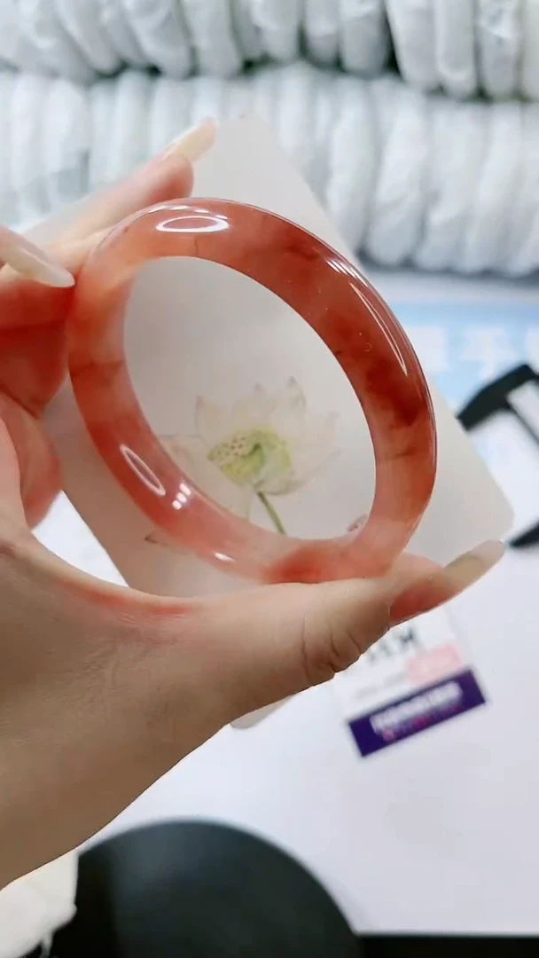 【闪购商品】石英质玉手镯未镶嵌多样性发货L539