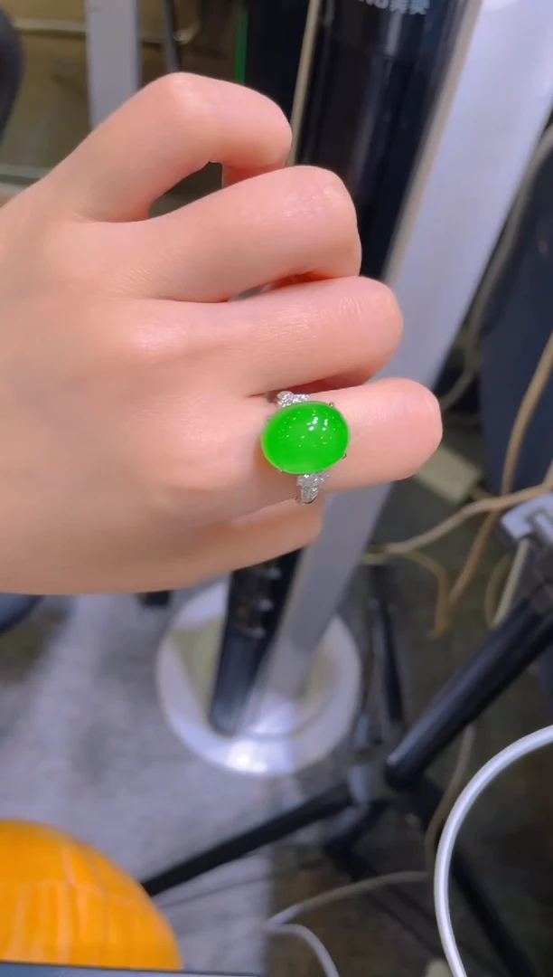 翡翠18K金镶嵌颈饰翡翠A77