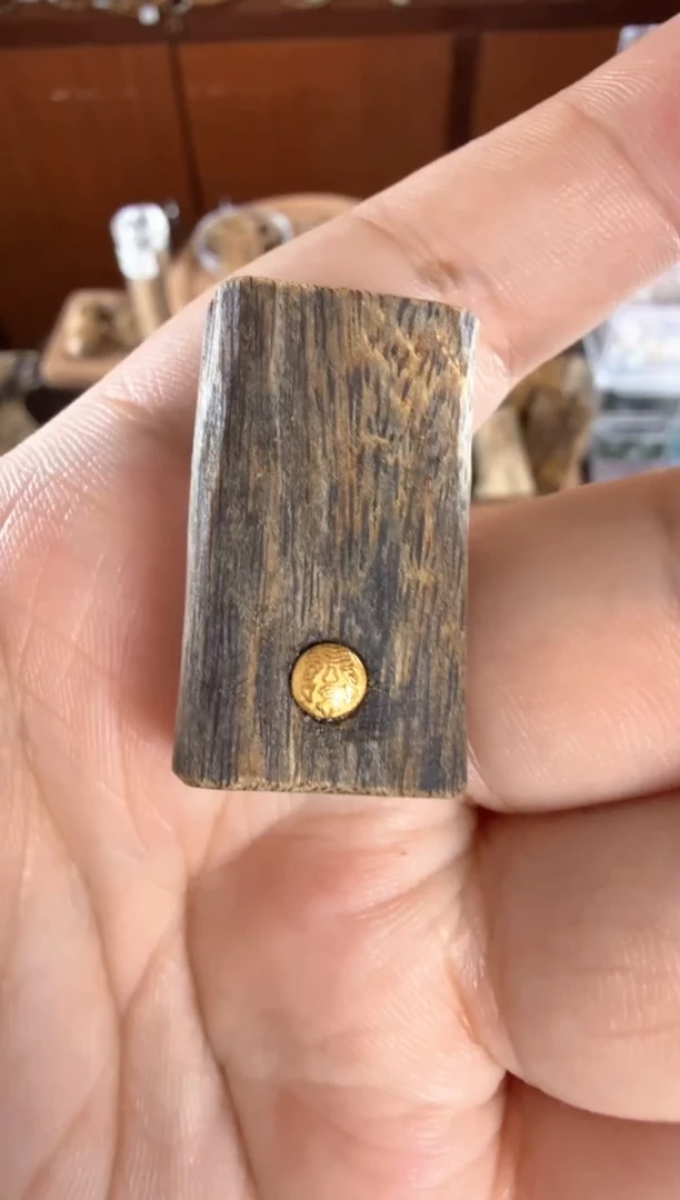 沉香沉香碎屑奇楠沉香沉水浮原材料一块