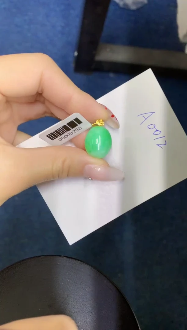 【闪购商品】翡翠颈饰18K金镶嵌0000000000