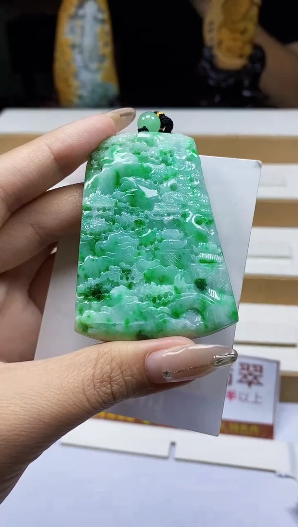 颈饰未镶嵌翡翠翡翠A货
