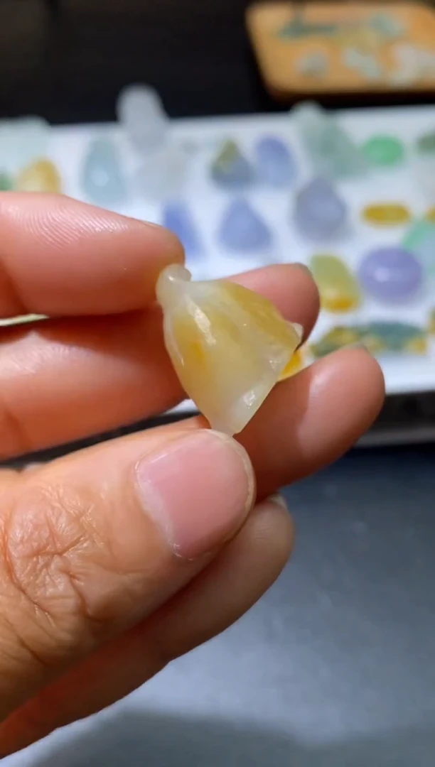 【闪购商品】定制翡翠未镶嵌翡翠毛货~