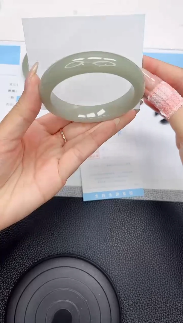 石英质玉手镯未镶嵌55-58.8