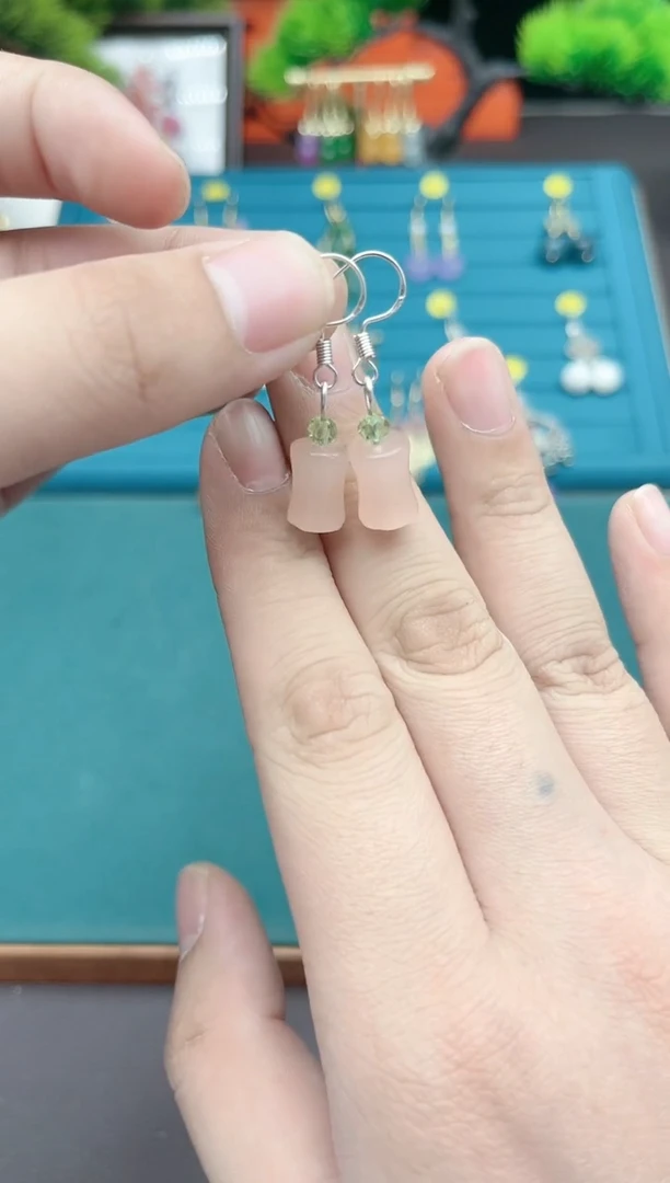 【闪购商品】玛瑙/玉髓耳钉合金236000