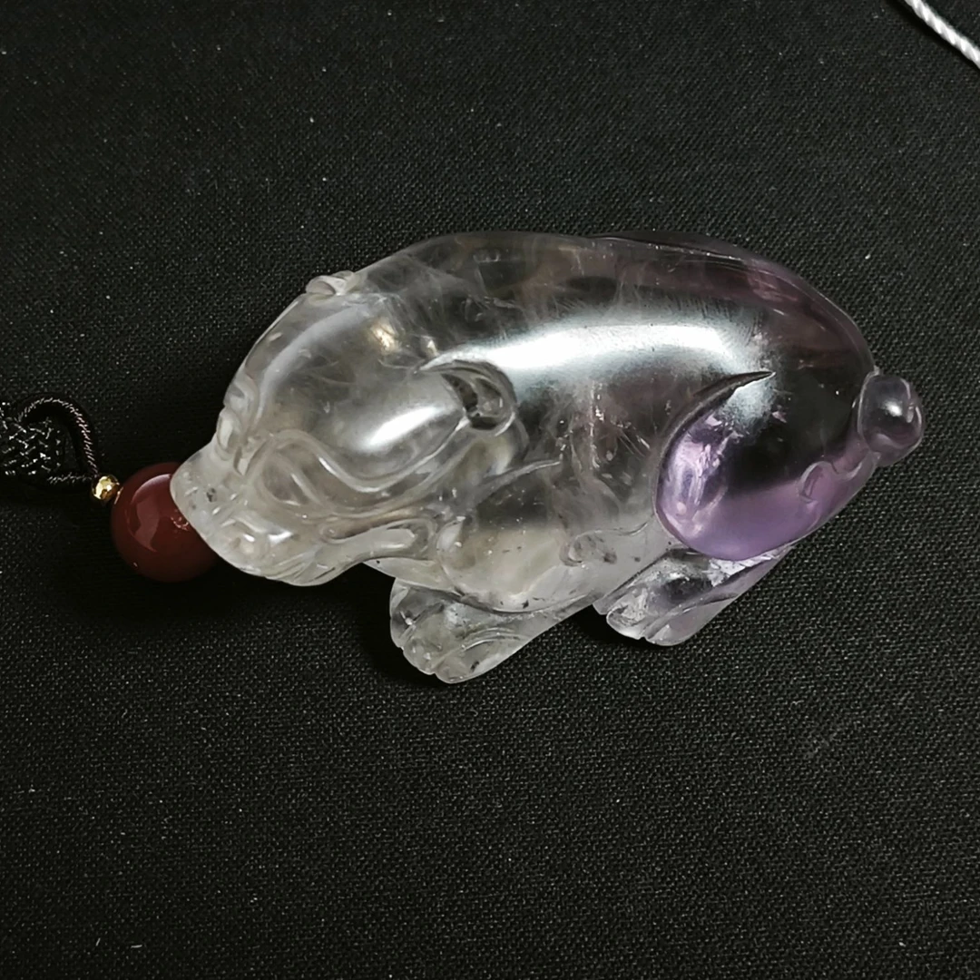 611清代紫水晶仿汉瑞兽把件