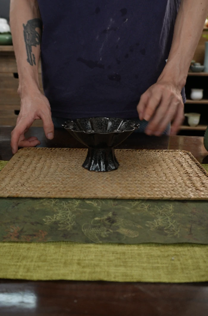 【闪购商品】黑莲花果盘