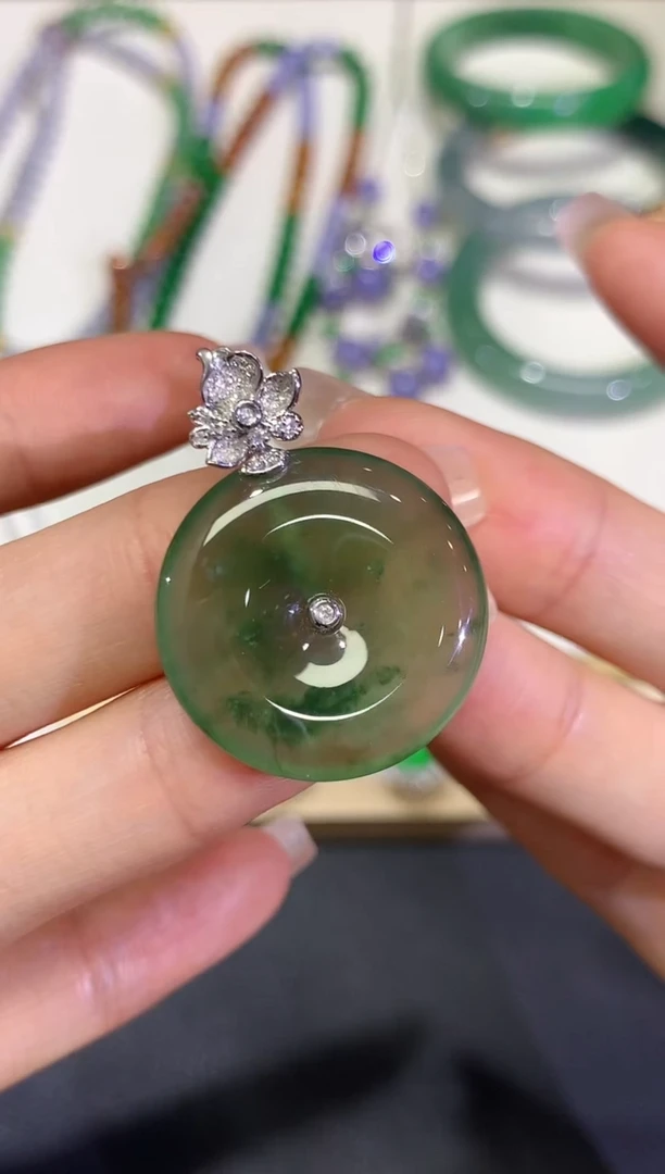 【闪购商品】翡翠颈饰18K金镶嵌团购46