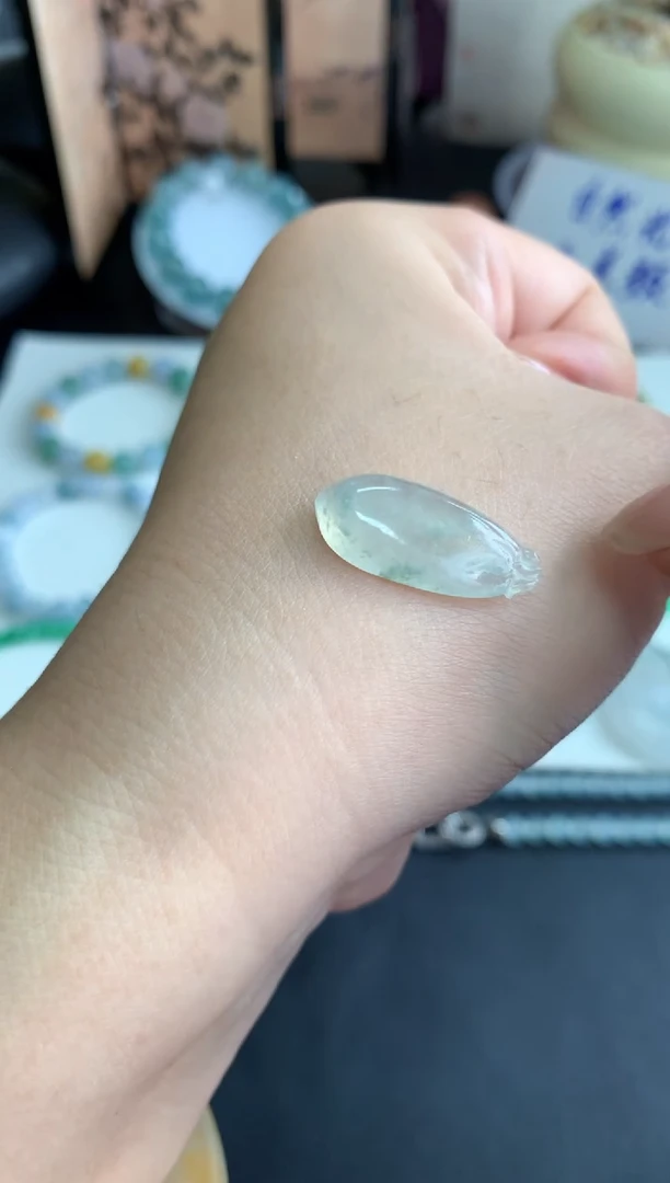 定制翡翠未镶嵌毛货