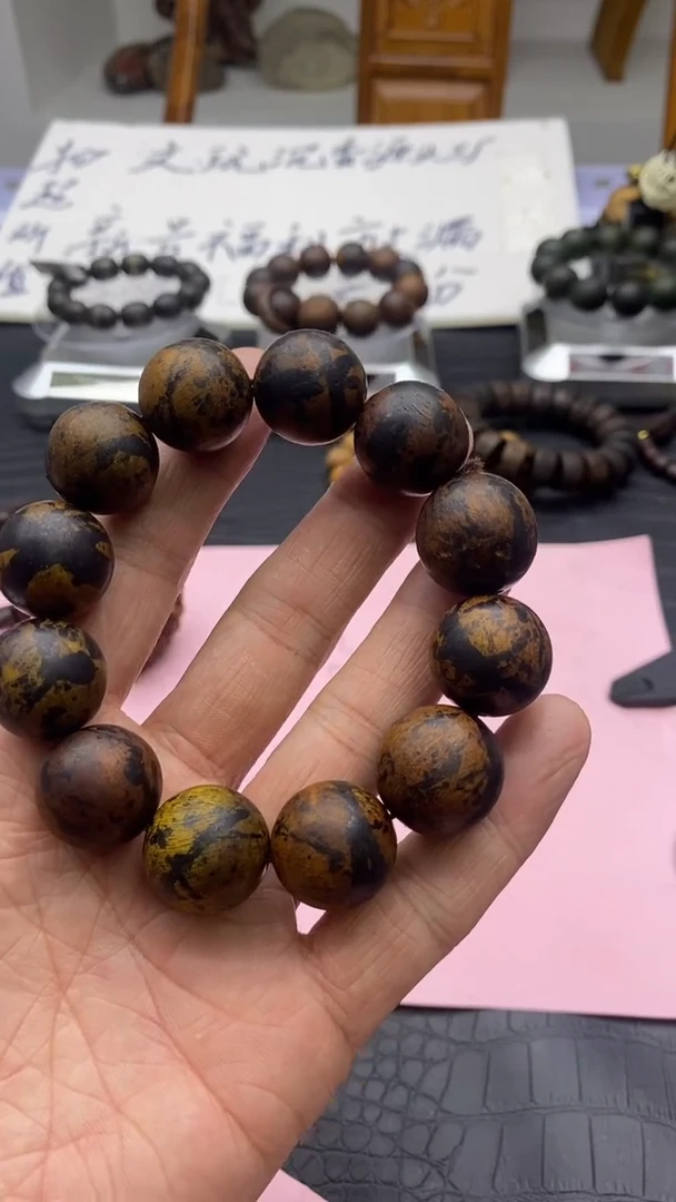 【闪购商品】木制文沉福利款手串